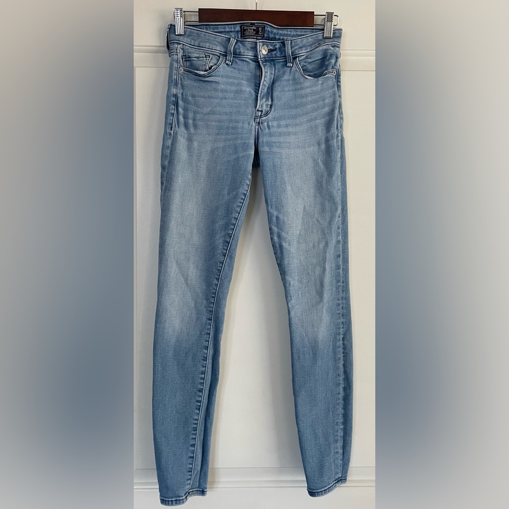 Abercrombie & Fitch Women’s Light Blue Harper Low Rise Super Skinny Jeans